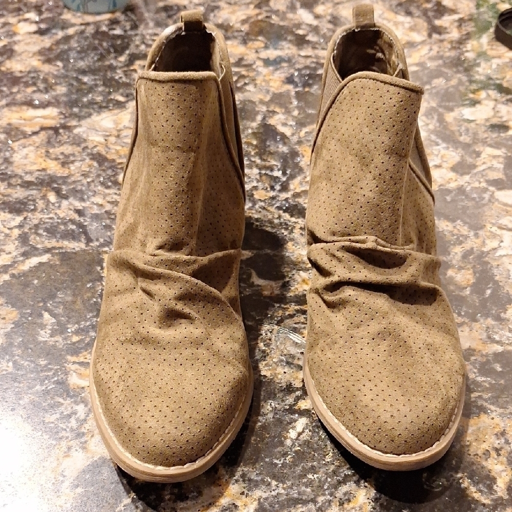 Report Green Ankle Booties with Suede Finish